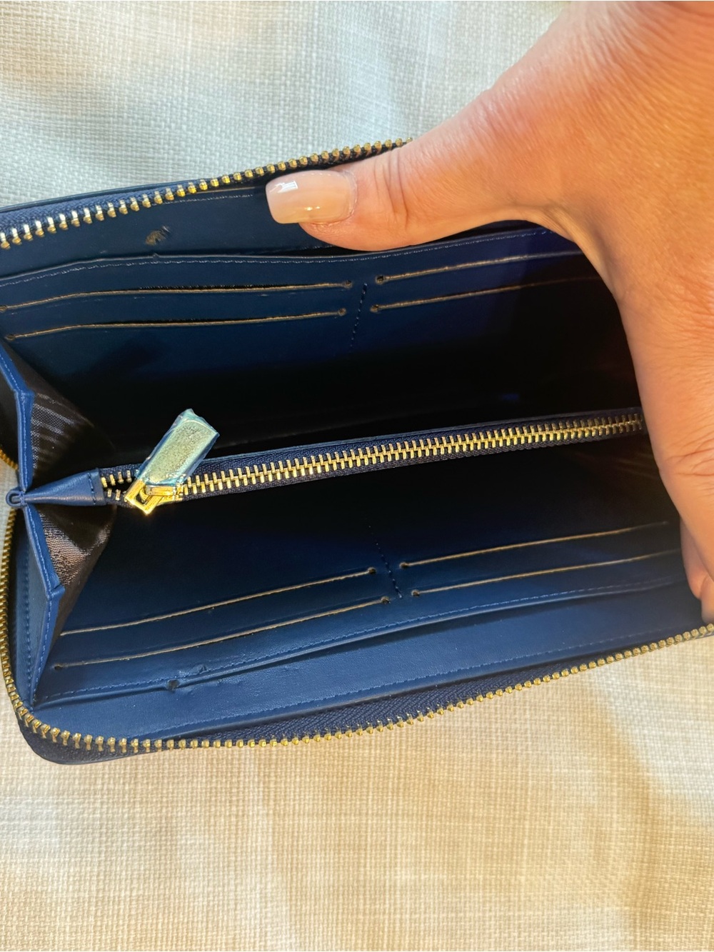 Celine Navy Leather Zip Wallet with Gold Logo - Picture 6 of 7
